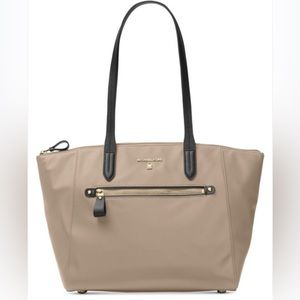 COPY - Michael Kors Large Kelsey Nylon Tote Top-Handle Bag